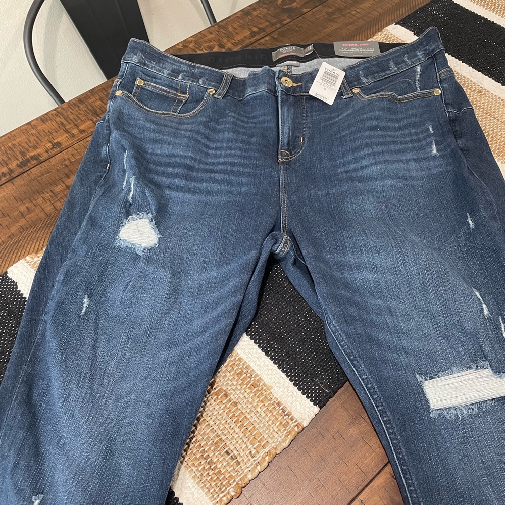 Torrid Bombshell Skinny Premium Stretch High-Rise Jean Size 22 Short